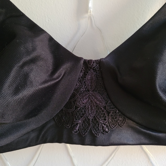Bali Bra / Black Color / Embroidered / 38B - Picture 2 of 6
